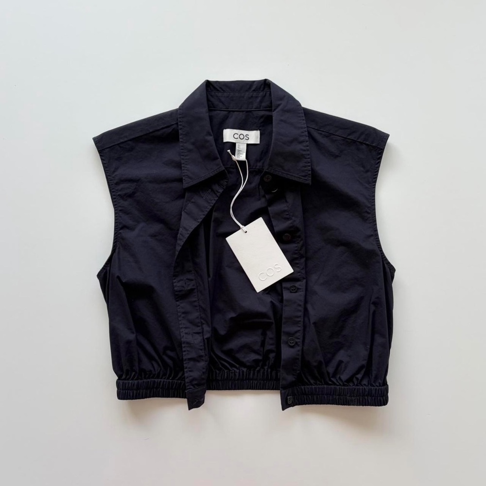 COS Button-Up Cropped Shirt